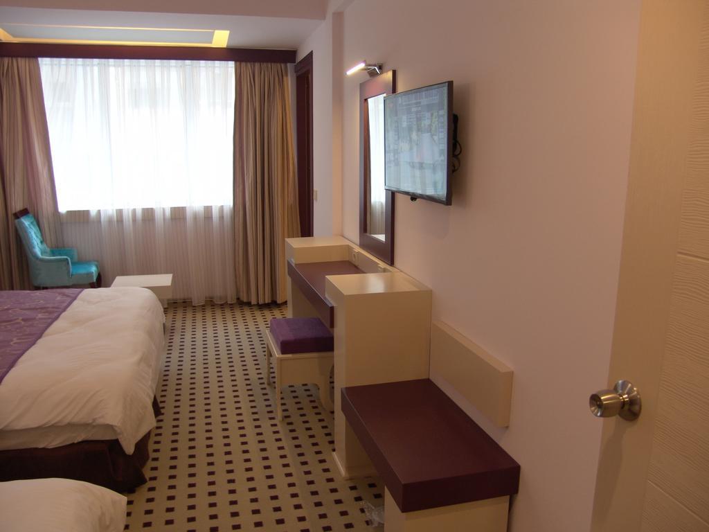 Izan Hotel Измир Номер фото